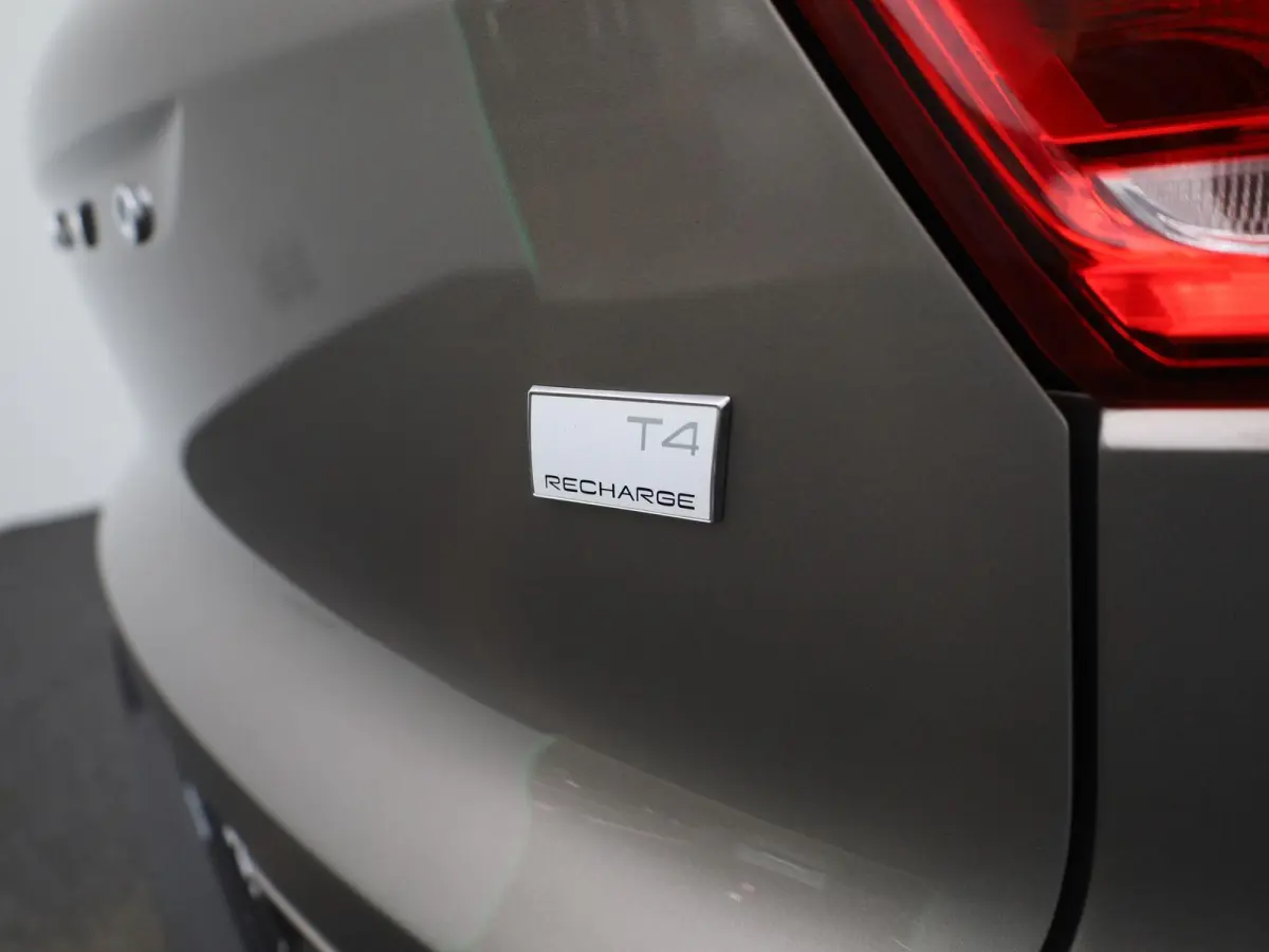 T4 PHEV Inscription Aut. | PANORAMADAK | LEER | CAMERA | TREKHAAK | STOELVERWARMING