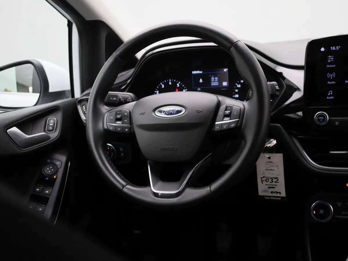 1.0 EcoBoost Hybrid Titanium | Cruise Control | Parkeersensoren Achter | Apple Carplay/Android Auto | Airco |