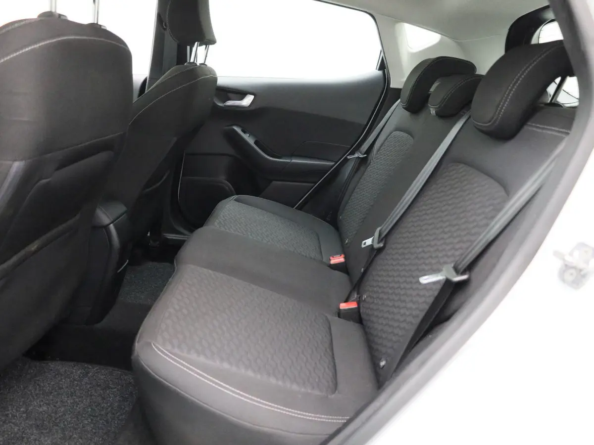 1.0 EcoBoost Hybrid Titanium | Cruise Control | Parkeersensoren Achter | Apple Carplay/Android Auto | Airco |