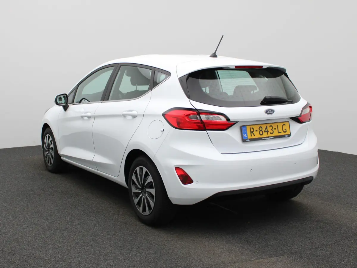 1.0 EcoBoost Hybrid Titanium | Cruise Control | Parkeersensoren Achter | Apple Carplay/Android Auto | Airco |