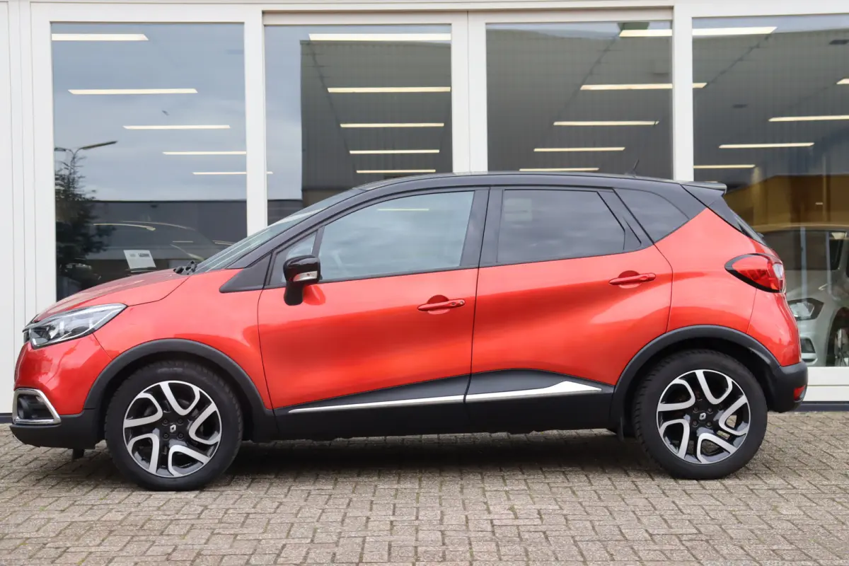 Captur TCe Xmod, Airco, Camera A, Cruise, Climate, PDC A, Trekhaak, Navi, Stoelverwarming, Prijs is Rijklaar Inclusief 6 Maanden Garantie