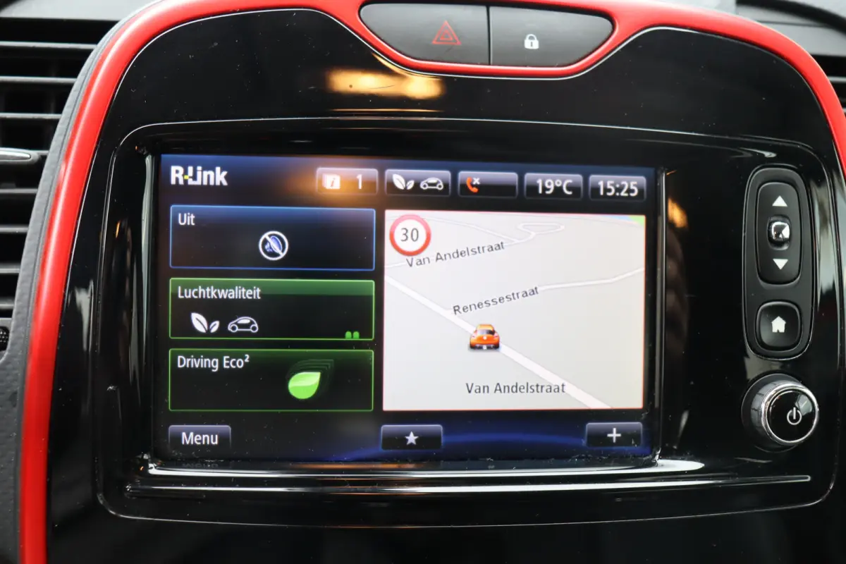 Captur TCe Xmod, Airco, Camera A, Cruise, Climate, PDC A, Trekhaak, Navi, Stoelverwarming, Prijs is Rijklaar Inclusief 6 Maanden Garantie