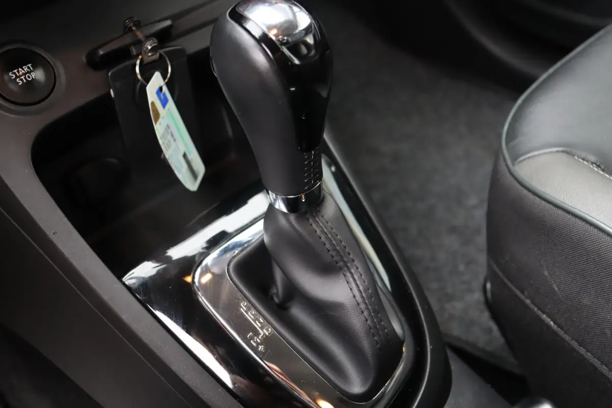 Captur TCe Xmod, Airco, Camera A, Cruise, Climate, PDC A, Trekhaak, Navi, Stoelverwarming, Prijs is Rijklaar Inclusief 6 Maanden Garantie
