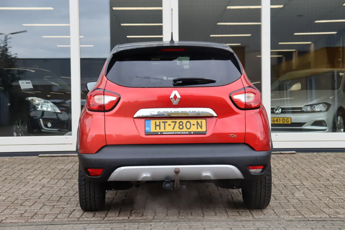 Captur TCe Xmod, Airco, Camera A, Cruise, Climate, PDC A, Trekhaak, Navi, Stoelverwarming, Prijs is Rijklaar Inclusief 6 Maanden Garantie