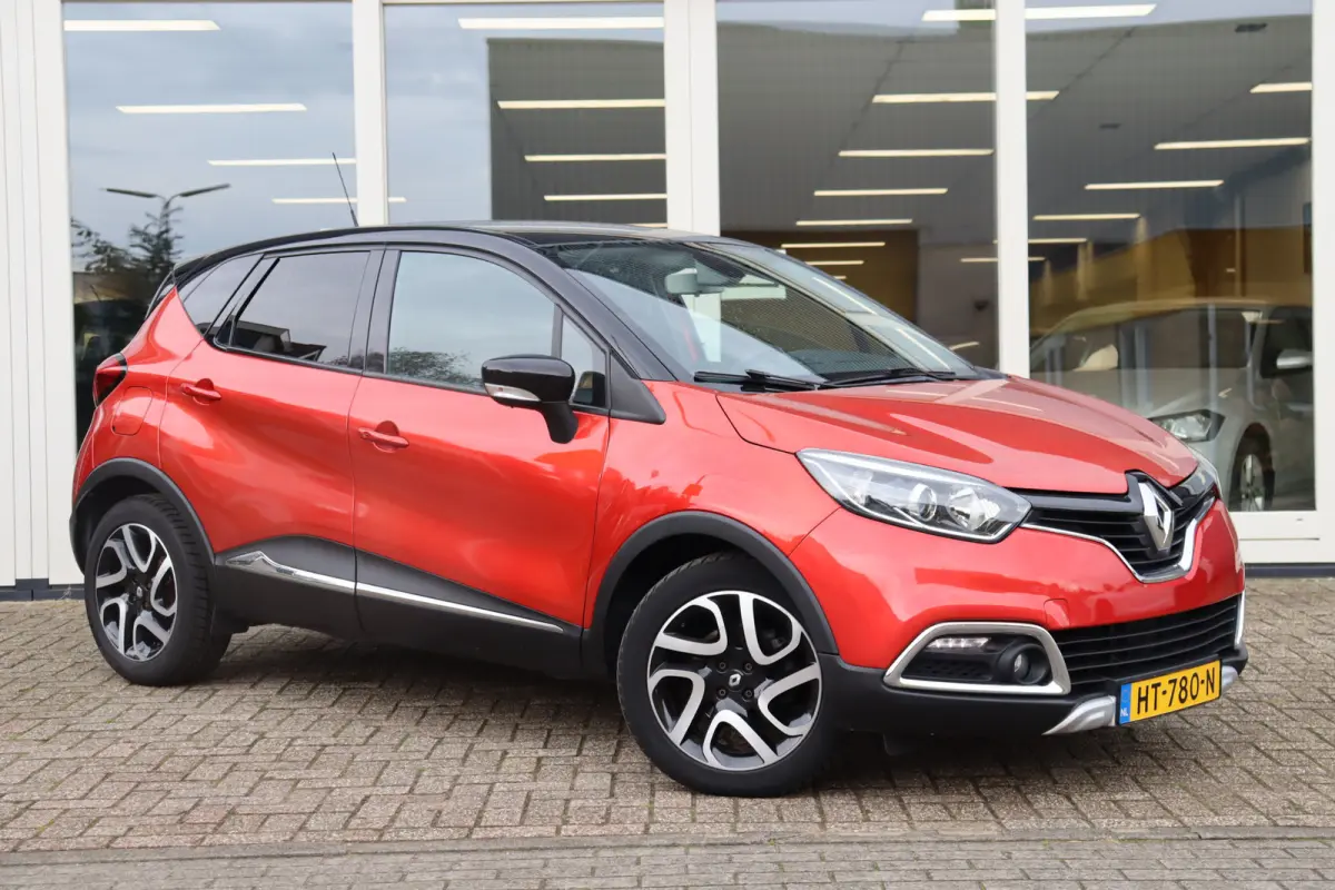 Captur TCe Xmod, Airco, Camera A, Cruise, Climate, PDC A, Trekhaak, Navi, Stoelverwarming, Prijs is Rijklaar Inclusief 6 Maanden Garantie