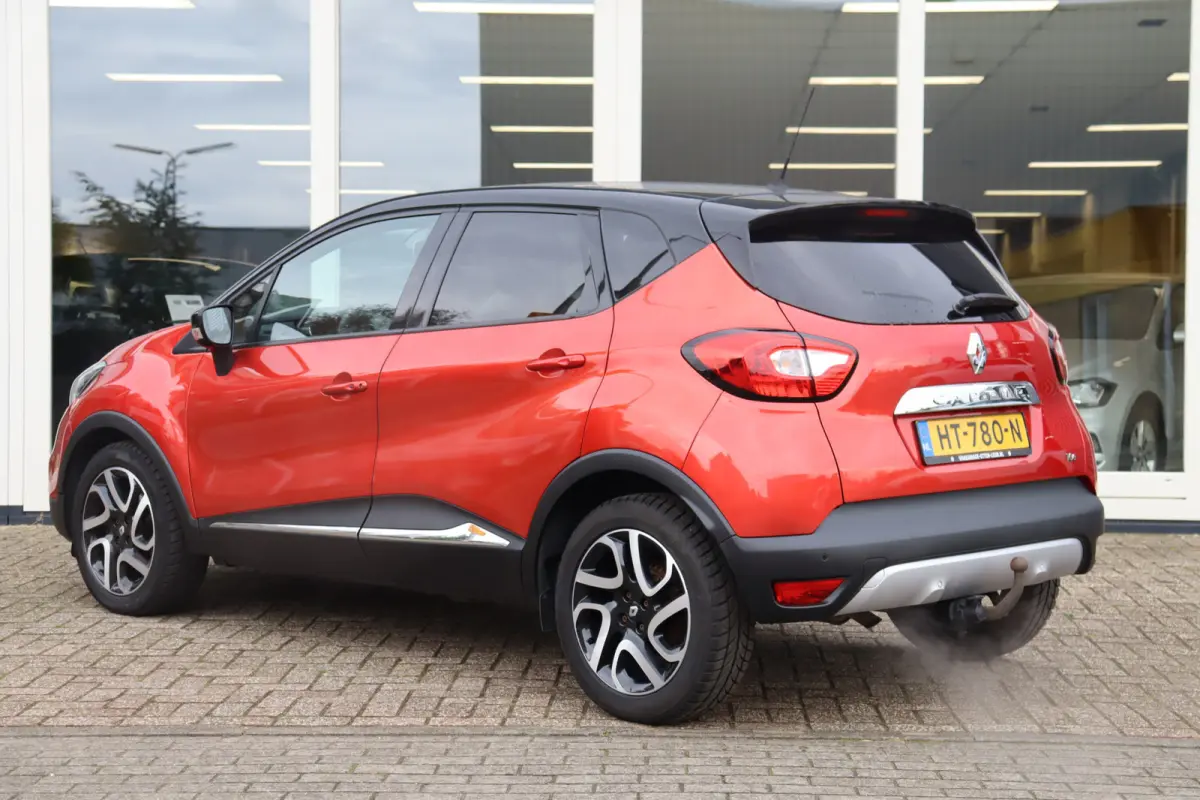 Captur TCe Xmod, Airco, Camera A, Cruise, Climate, PDC A, Trekhaak, Navi, Stoelverwarming, Prijs is Rijklaar Inclusief 6 Maanden Garantie