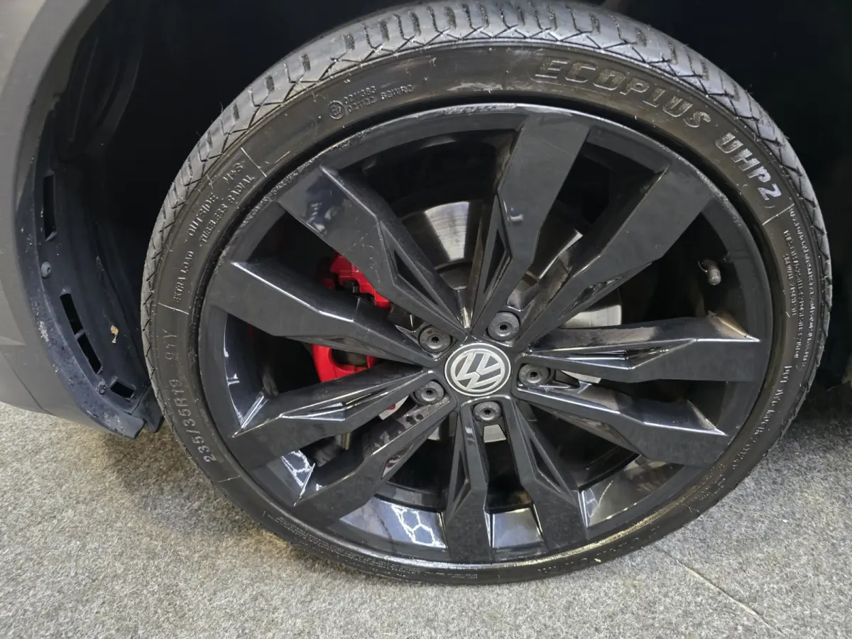 1.5 TSI Sport Navi VCP Clima Cruise Camera 19"LM Darkgreen Wrap 200PK!