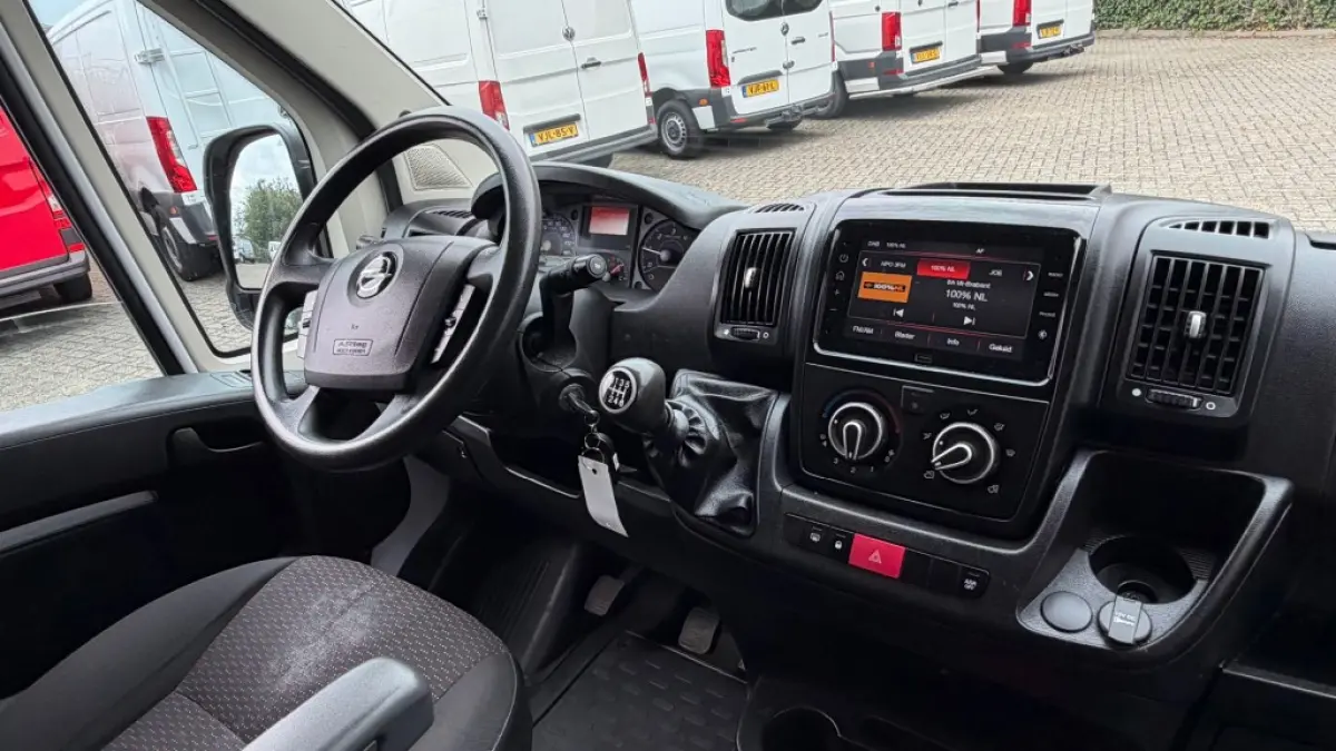 2.2D 103KW 140PK L2H2 EURO 6 APPLE CARPLAY/ CAMERA/ AIRCO/ CRUISE CONTROL/ 100% DEALERONDERHOUDEN