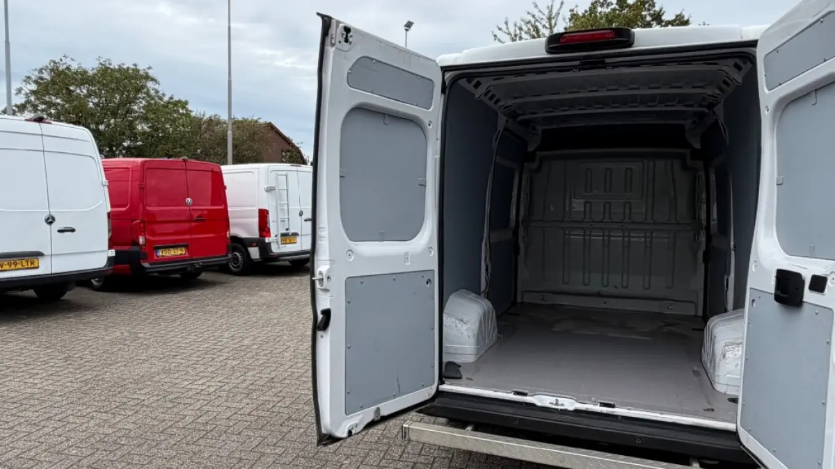 2.2D 103KW 140PK L2H2 EURO 6 APPLE CARPLAY/ CAMERA/ AIRCO/ CRUISE CONTROL/ 100% DEALERONDERHOUDEN