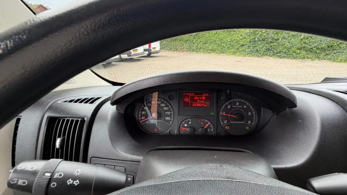 2.2D 103KW 140PK L2H2 EURO 6 APPLE CARPLAY/ CAMERA/ AIRCO/ CRUISE CONTROL/ 100% DEALERONDERHOUDEN