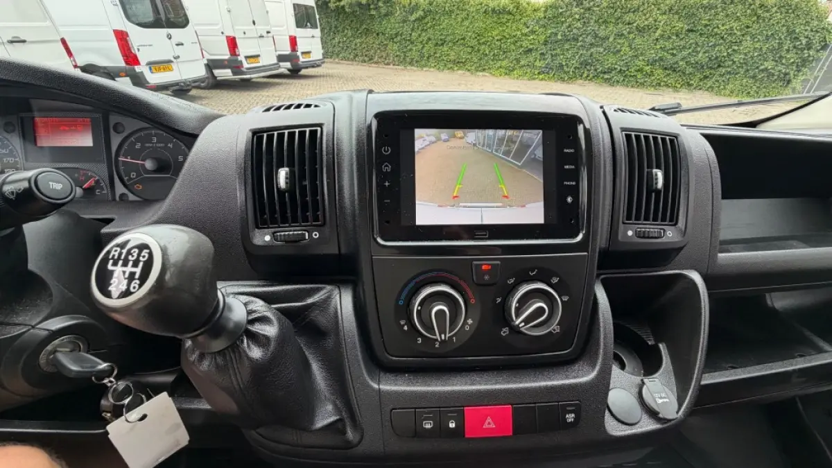 2.2D 103KW 140PK L2H2 EURO 6 APPLE CARPLAY/ CAMERA/ AIRCO/ CRUISE CONTROL/ 100% DEALERONDERHOUDEN