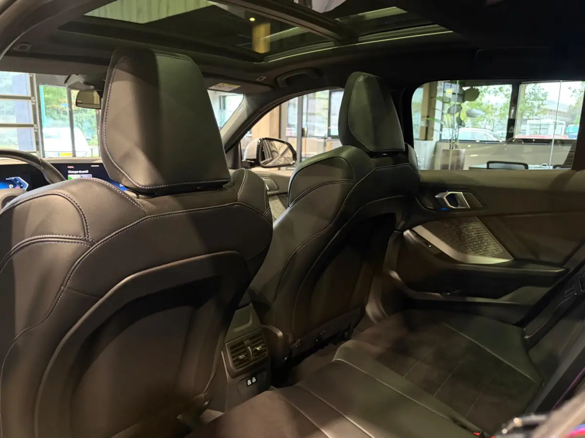 120 M Sport Design Edition Panoramadak | Stoelverwarming | Camera | Carplay