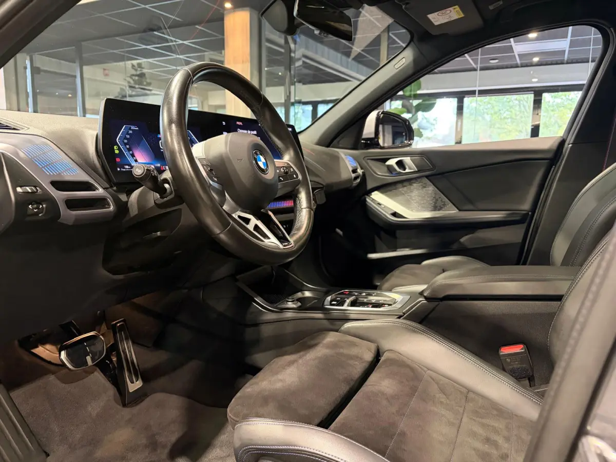 120 M Sport Design Edition Panoramadak | Stoelverwarming | Camera | Carplay