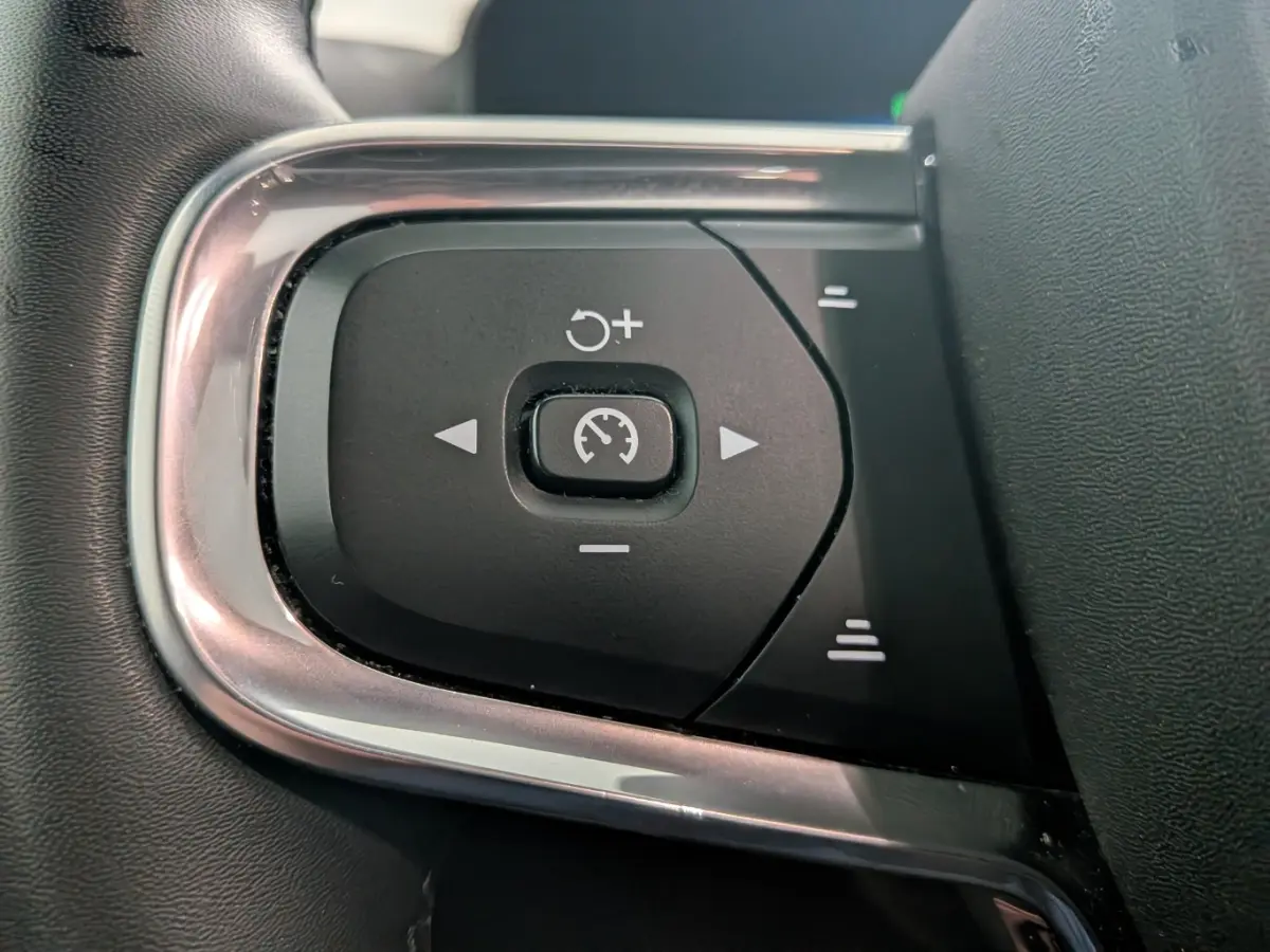 Recharge Twin Intro Edition 78 kWh | Trekhaak | 360° camera | Harman Kardon | Panoramadak | Stuur+Stoelverwarming |