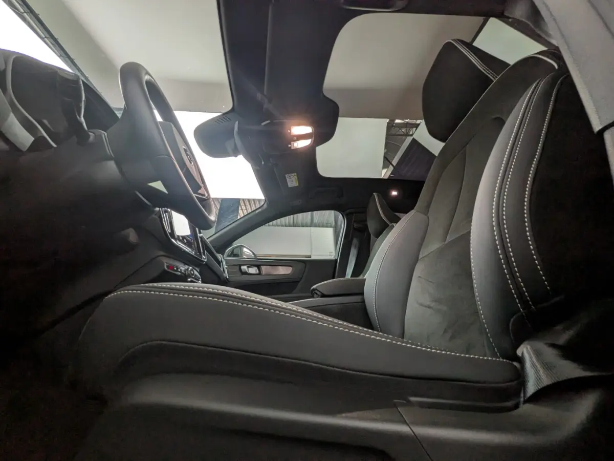 Recharge Twin Intro Edition 78 kWh | Trekhaak | 360° camera | Harman Kardon | Panoramadak | Stuur+Stoelverwarming |