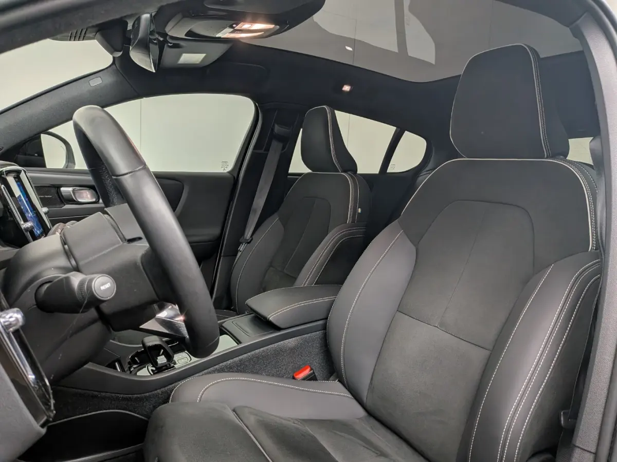 Recharge Twin Intro Edition 78 kWh | Trekhaak | 360° camera | Harman Kardon | Panoramadak | Stuur+Stoelverwarming |