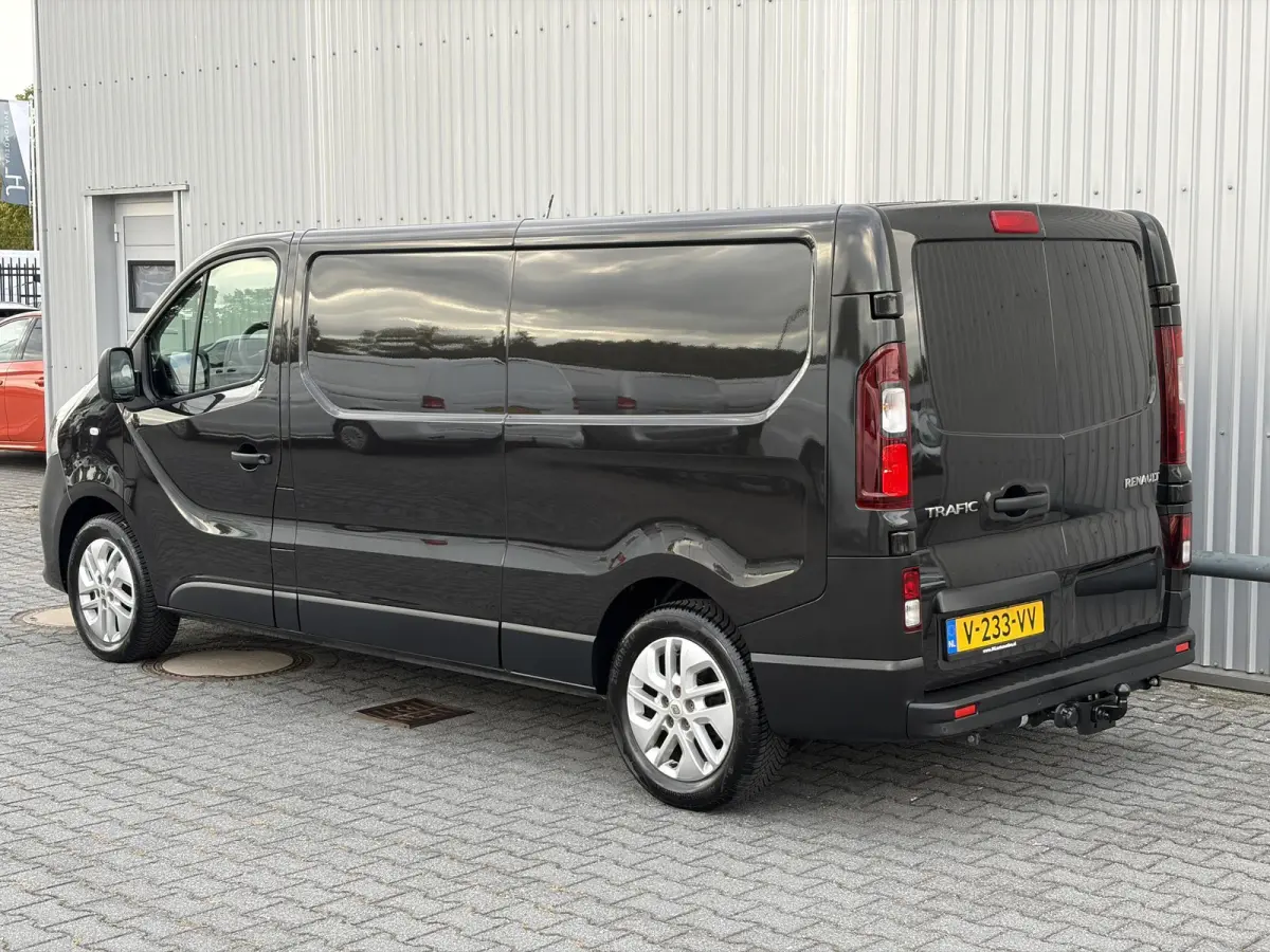 1.6 dCi L2H1 Luxe*3PERS*HAAK*CRUISE*A/C*TEL*LMV*