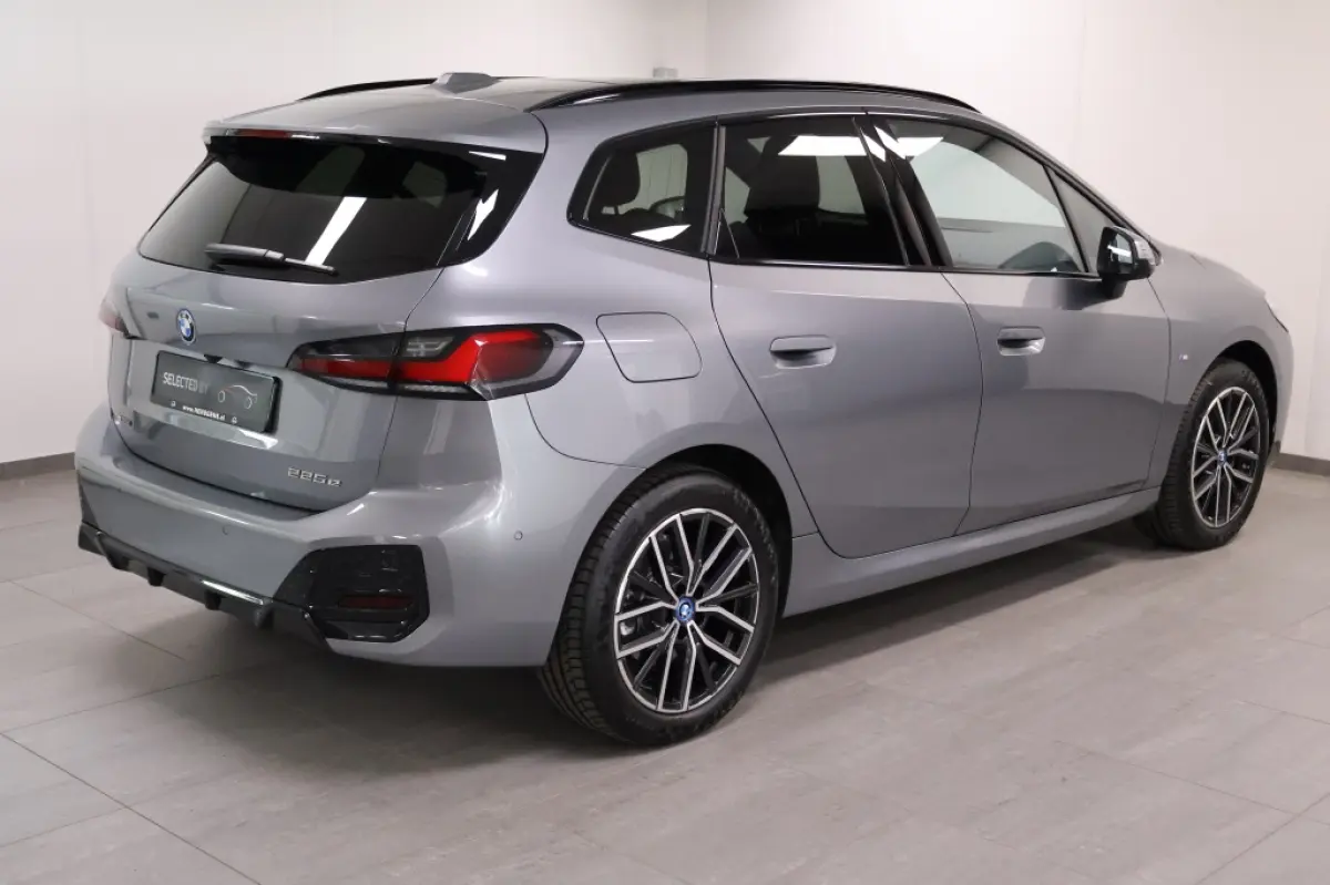 225e xDrive | M-Sport | Pano | HUD