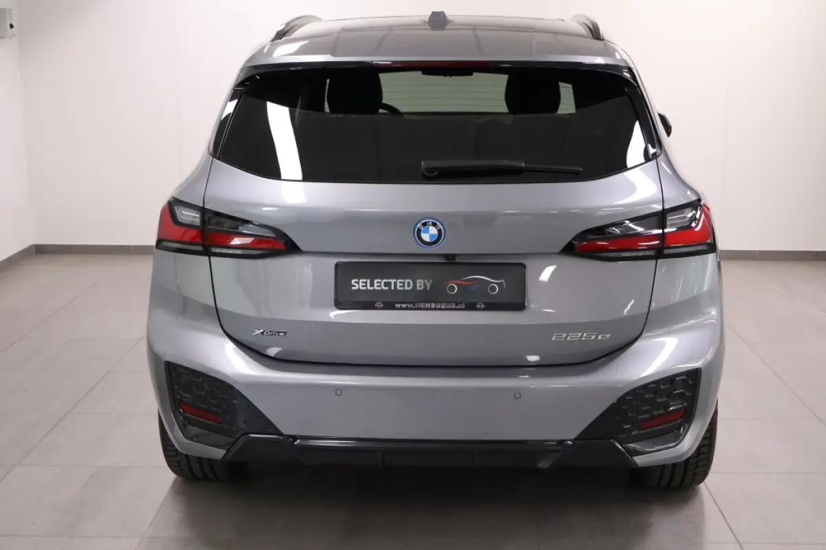 225e xDrive | M-Sport | Pano | HUD