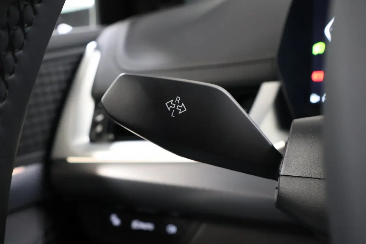 225e xDrive | M-Sport | Pano | HUD