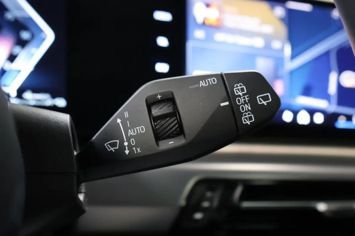 225e xDrive | M-Sport | Pano | HUD