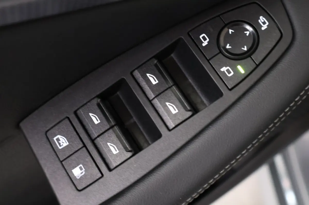 225e xDrive | M-Sport | Pano | HUD
