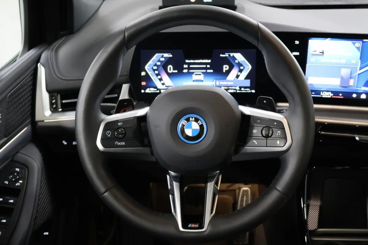 225e xDrive | M-Sport | Pano | HUD