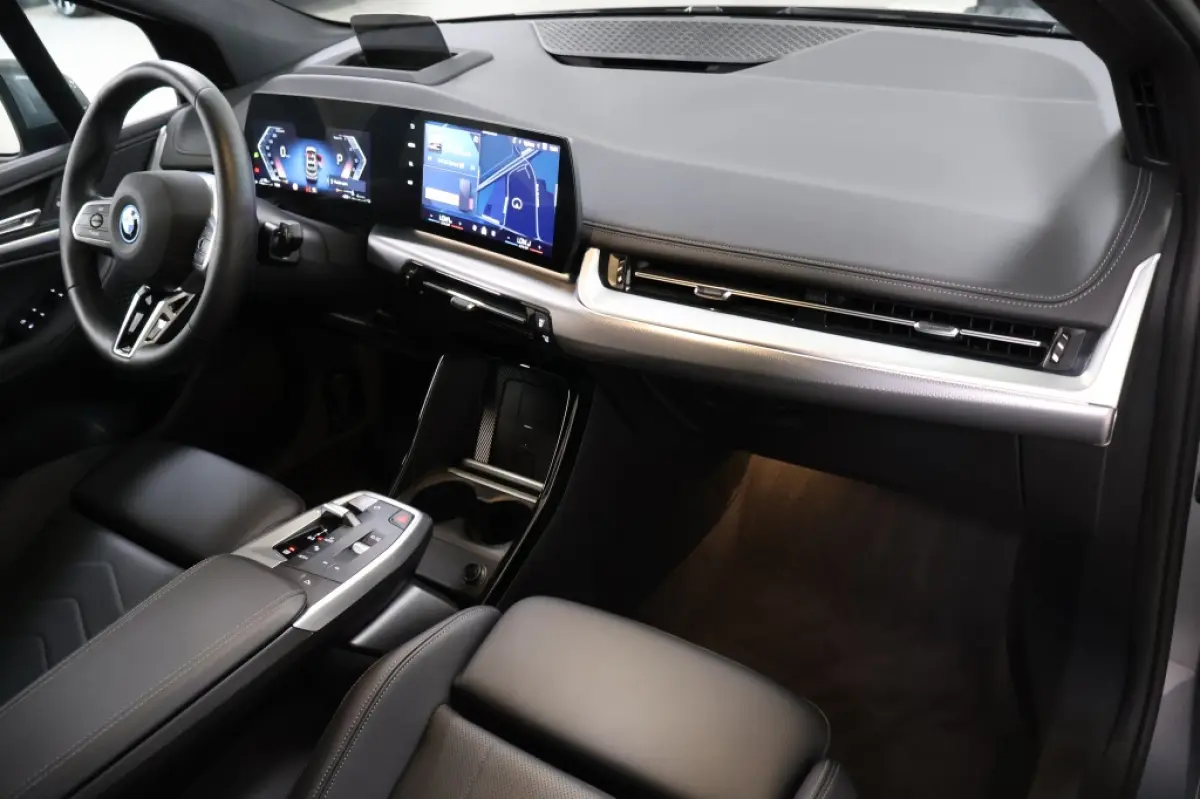 225e xDrive | M-Sport | Pano | HUD