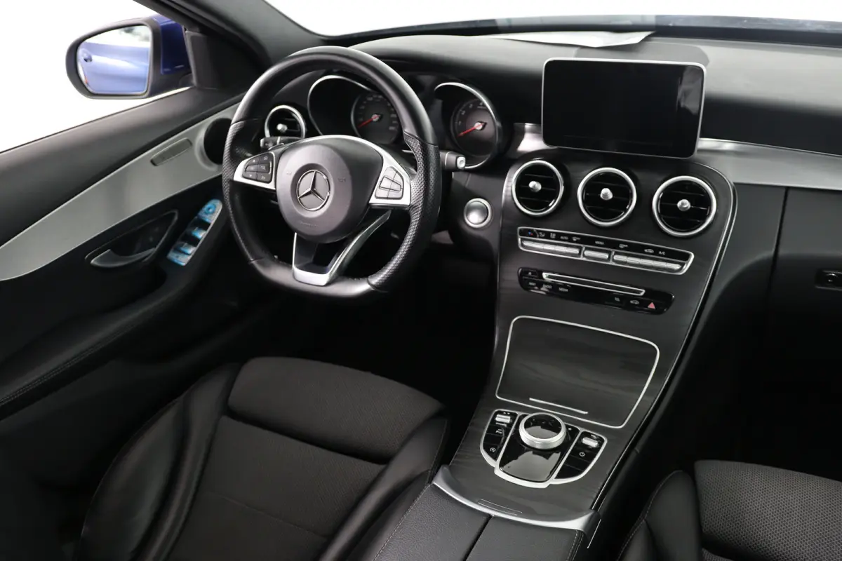 180 Sport Edition | AFN TREKHAAK | CAMERA | AMG STYLING | ELEKTS STOELEN | STOELVERWARMING | NAVI