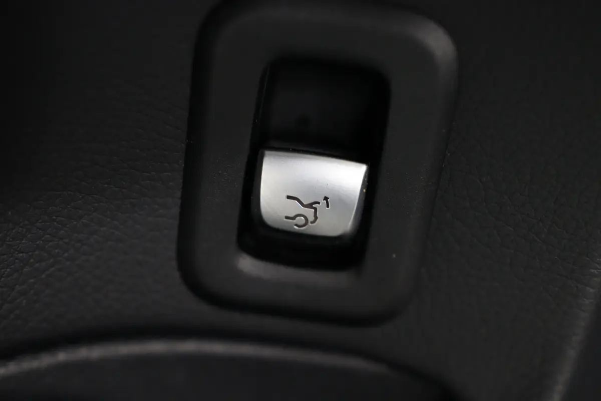 180 Sport Edition | AFN TREKHAAK | CAMERA | AMG STYLING | ELEKTS STOELEN | STOELVERWARMING | NAVI