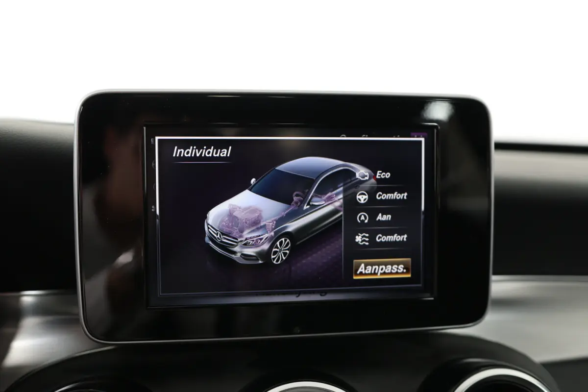 180 Sport Edition | AFN TREKHAAK | CAMERA | AMG STYLING | ELEKTS STOELEN | STOELVERWARMING | NAVI