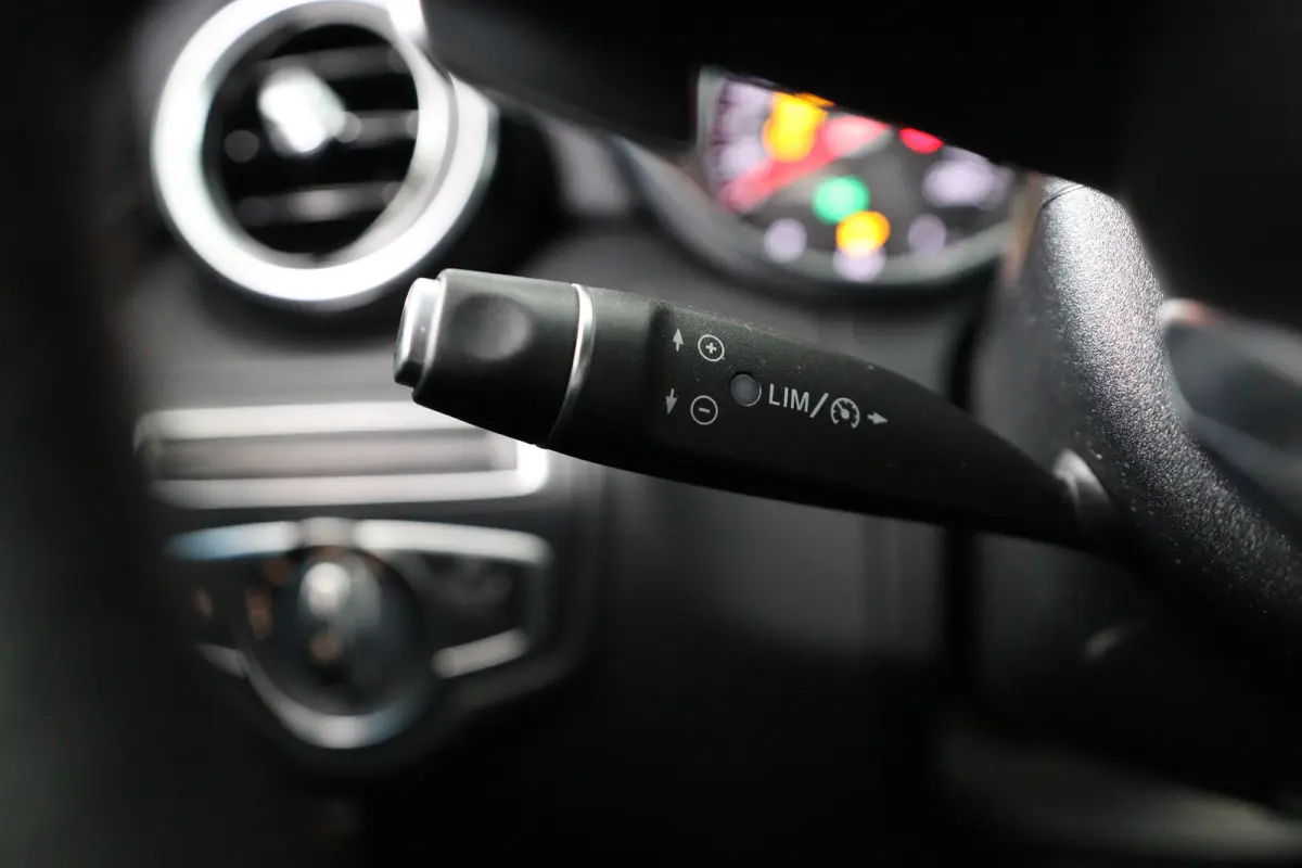 180 Sport Edition | AFN TREKHAAK | CAMERA | AMG STYLING | ELEKTS STOELEN | STOELVERWARMING | NAVI