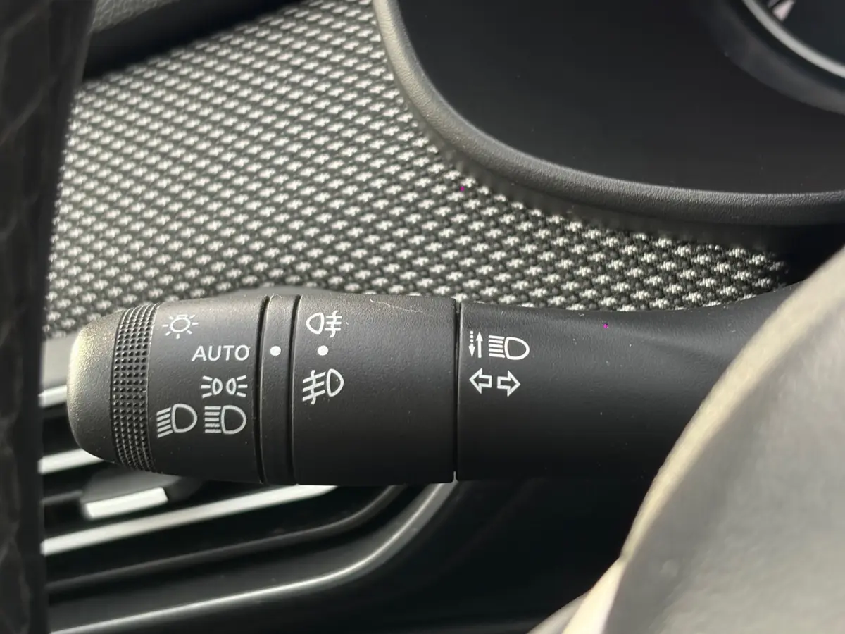1.0 TCe 100 ECO-G Expression 7p. Benzine/LPG,Apple carplay,Navigatie