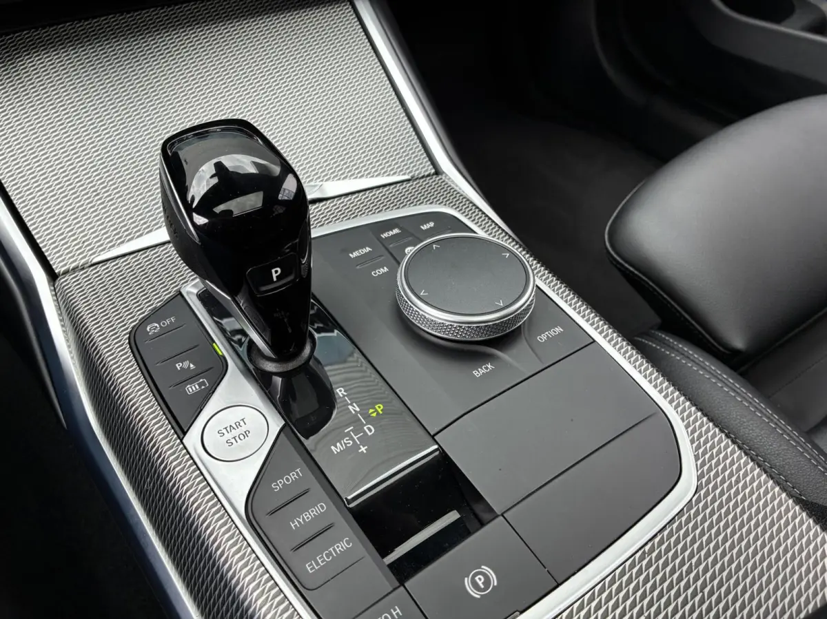 320e Automaat M Sport Led Carplay Schuifdak 2022 Vol Opties NL Auto 2 De Eigenaar Vol Opties Perfecte Staat Incl 12 Maanden Garantie