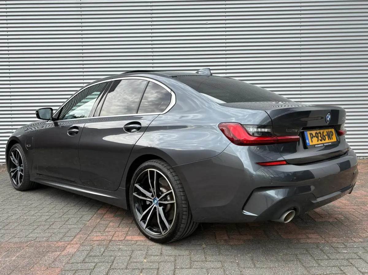 320e Automaat M Sport Led Carplay Schuifdak 2022 Vol Opties NL Auto 2 De Eigenaar Vol Opties Perfecte Staat Incl 12 Maanden Garantie
