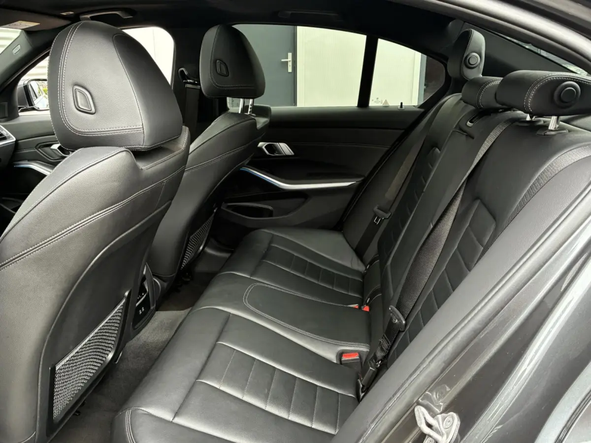 320e Automaat M Sport Led Carplay Schuifdak 2022 Vol Opties NL Auto 2 De Eigenaar Vol Opties Perfecte Staat Incl 12 Maanden Garantie
