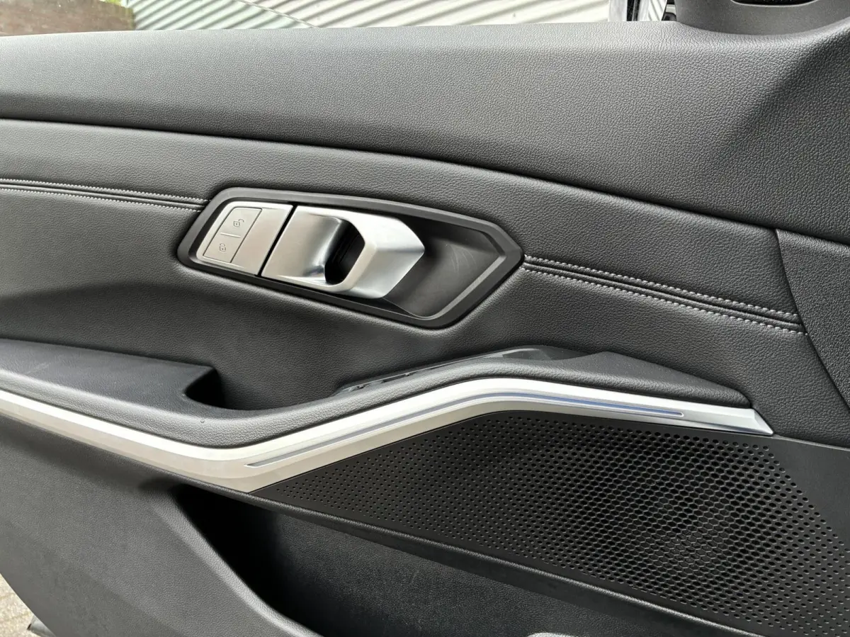 320e Automaat M Sport Led Carplay Schuifdak 2022 Vol Opties NL Auto 2 De Eigenaar Vol Opties Perfecte Staat Incl 12 Maanden Garantie