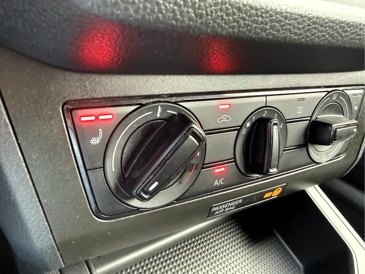 1.0 MPI Reference Airco, Stoelverwarming, Cruise Controll