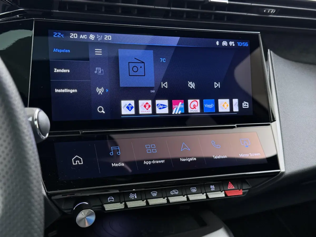 GT 195pk Plugin-Hybrid automaat | Demo | Navigatie | Panoramisch schuifdak | Focal HiFi systeem | Camera rondom | Cruise control adaptief | Lichtmetalen velgen | Elektrische achterklep | App