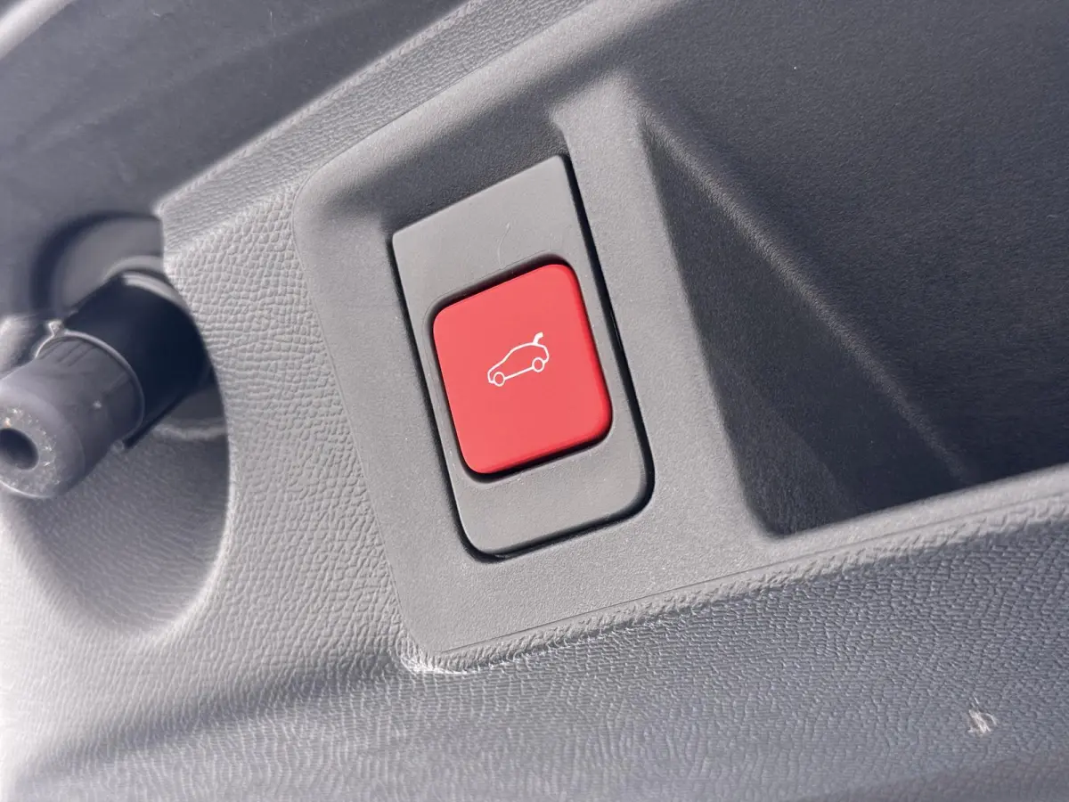 GT 195pk Plugin-Hybrid automaat | Demo | Navigatie | Panoramisch schuifdak | Focal HiFi systeem | Camera rondom | Cruise control adaptief | Lichtmetalen velgen | Elektrische achterklep | App