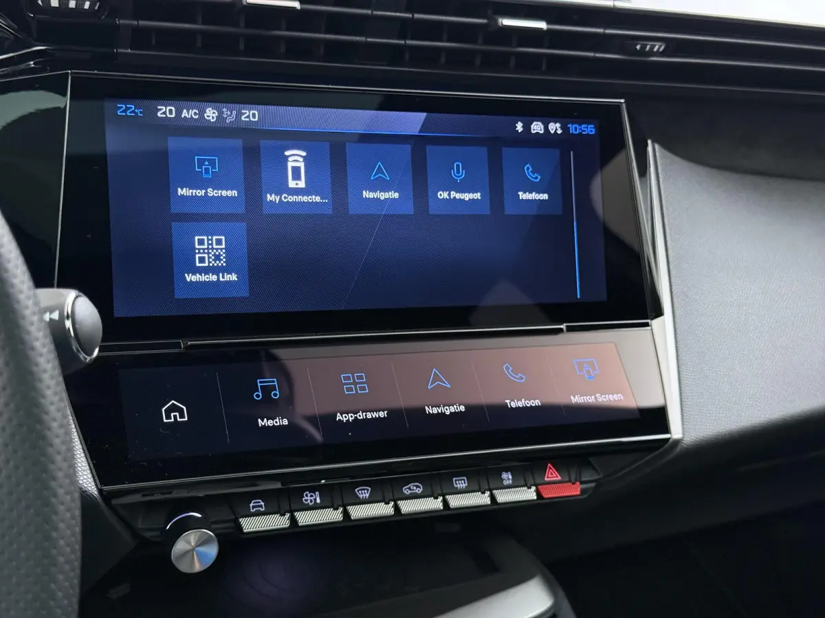 GT 195pk Plugin-Hybrid automaat | Demo | Navigatie | Panoramisch schuifdak | Focal HiFi systeem | Camera rondom | Cruise control adaptief | Lichtmetalen velgen | Elektrische achterklep | App