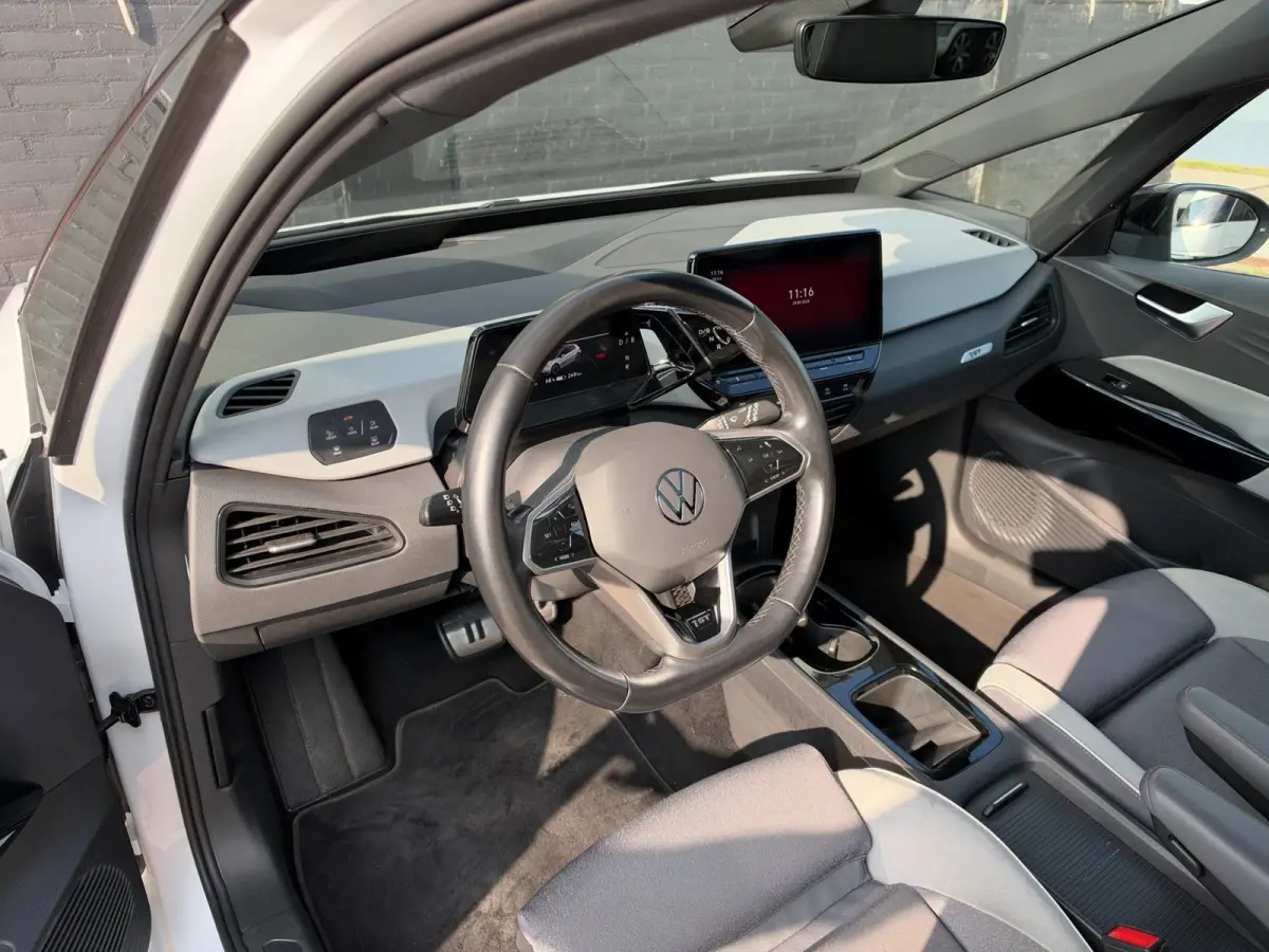 First Max 58 kWh **PANODAK+LANE ASSIST+CAMERA+HEAD UP+MASSAGE STOELEN+CARPLAY**