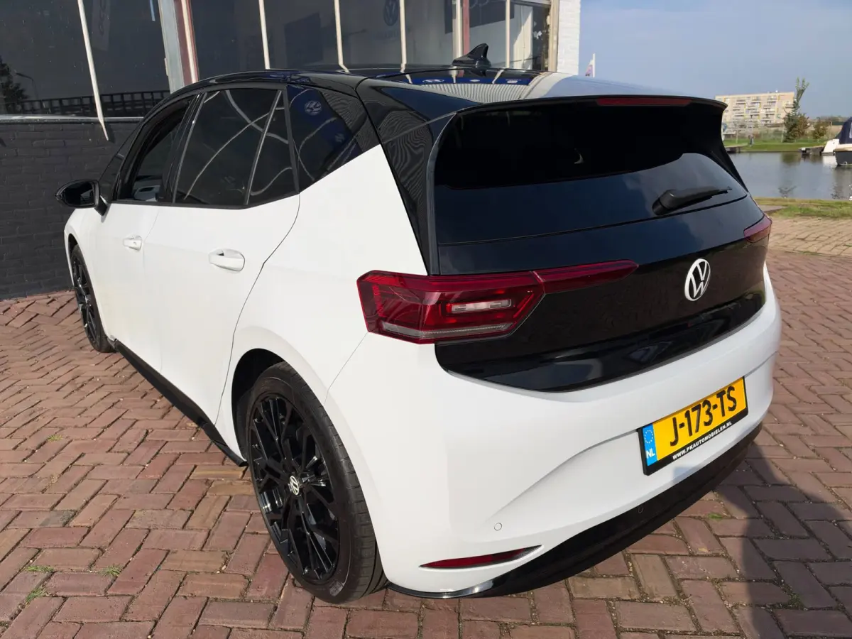 First Max 58 kWh **PANODAK+LANE ASSIST+CAMERA+HEAD UP+MASSAGE STOELEN+CARPLAY**