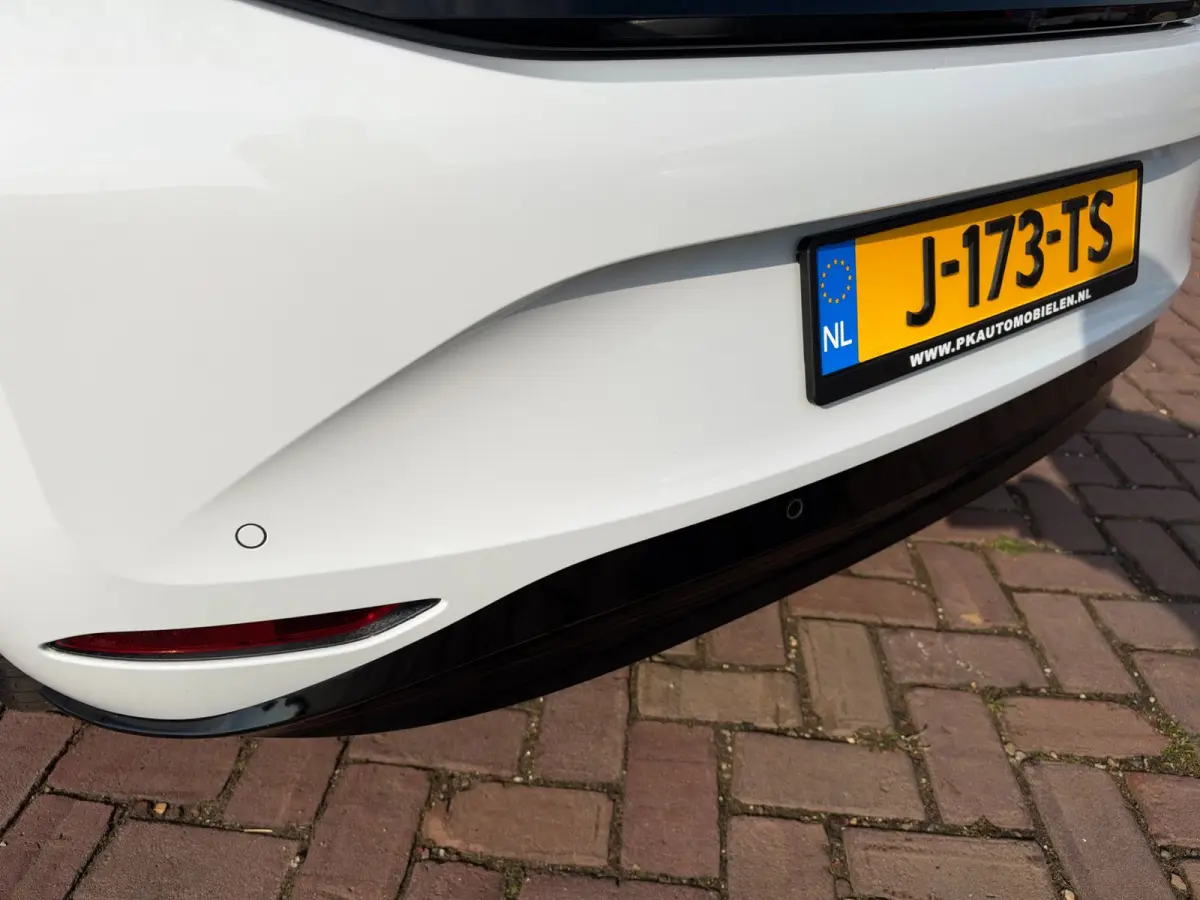 First Max 58 kWh **PANODAK+LANE ASSIST+CAMERA+HEAD UP+MASSAGE STOELEN+CARPLAY**