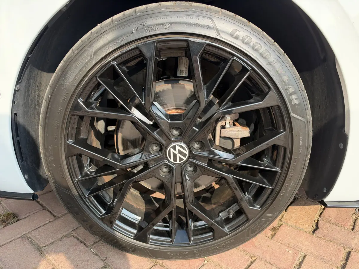 First Max 58 kWh **PANODAK+LANE ASSIST+CAMERA+HEAD UP+MASSAGE STOELEN+CARPLAY**