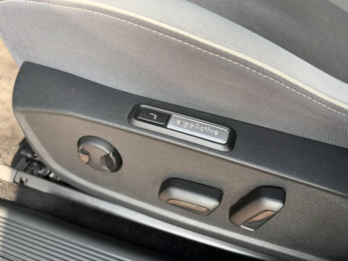 First Max 58 kWh **PANODAK+LANE ASSIST+CAMERA+HEAD UP+MASSAGE STOELEN+CARPLAY**