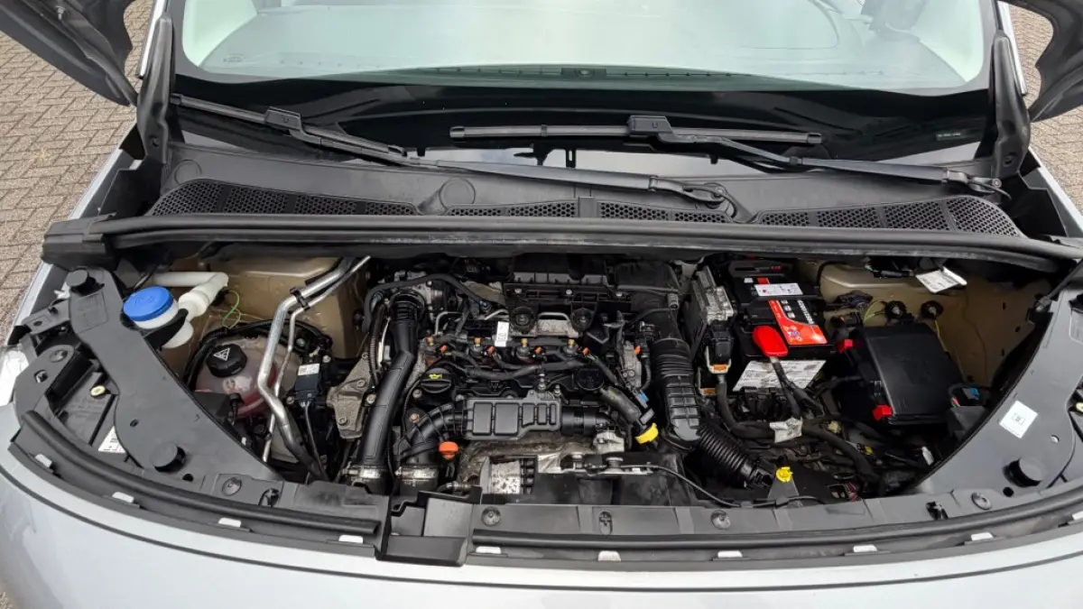 1.5D 75KW 102PK EURO 6 AIRCO/ CRUISE CONTROL/ CAMERA/ PARKEERSENSOREN/ 100% DEALERONDERHOUDEN