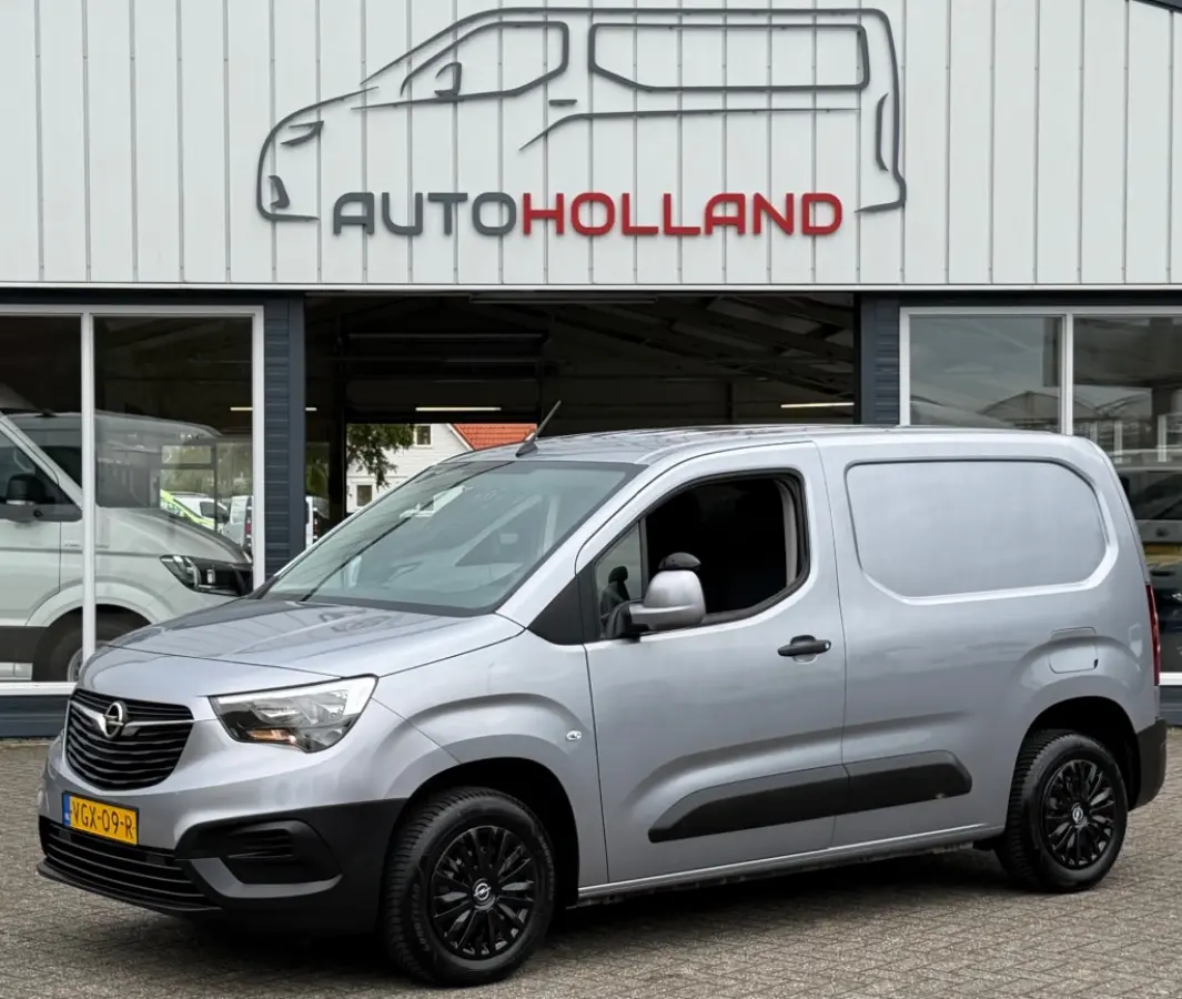 1.5D 75KW 102PK EURO 6 AIRCO/ CRUISE CONTROL/ CAMERA/ PARKEERSENSOREN/ 100% DEALERONDERHOUDEN
