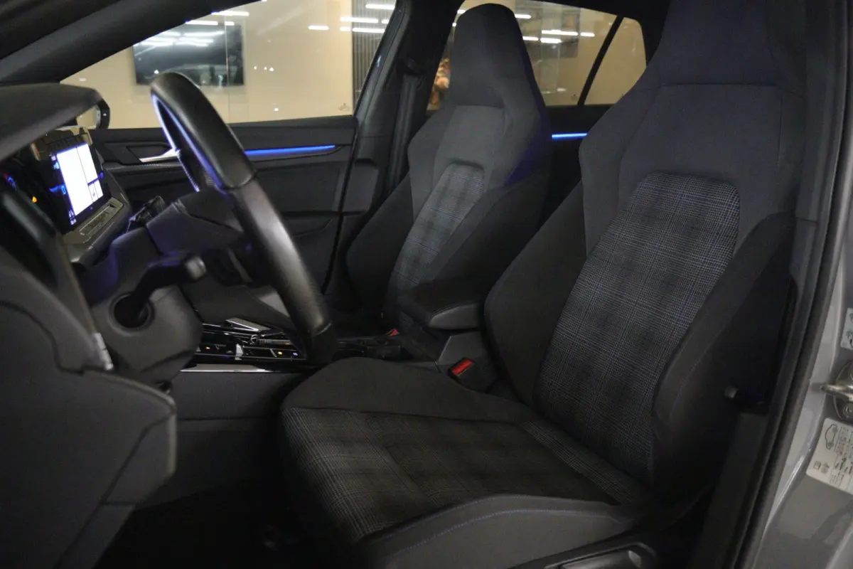 1.4 eHybrid GTE BLACKSTYLE/PANO/CARPLAY/SFEERVER/VOL