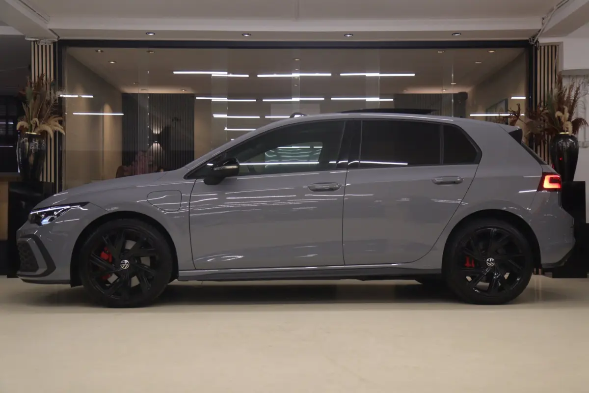 1.4 eHybrid GTE BLACKSTYLE/PANO/CARPLAY/SFEERVER/VOL
